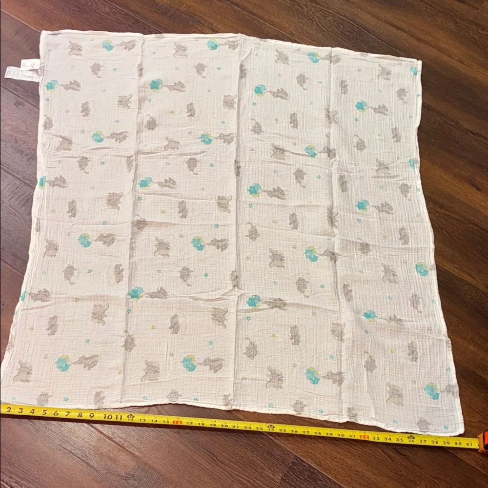 Huge New Aden and Anais muslin blanket Disney’s Dumbo Security Swaddle Receiving